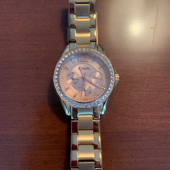 Fossil Signature Riley Watch - Picture 3 of 9